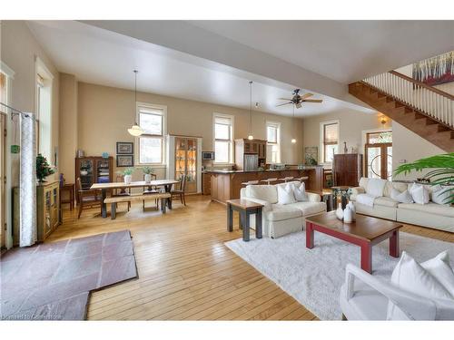 27 Forbes Avenue W, Guelph, ON - Indoor Photo Showing Living Room