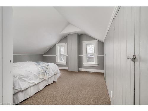 4 Duke Street, Elmira, ON - Indoor Photo Showing Bedroom