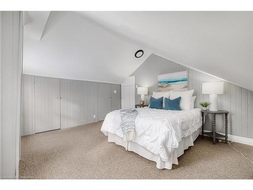 4 Duke Street, Elmira, ON - Indoor Photo Showing Bedroom