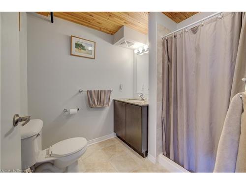 112-85 Spruce Street, Cambridge, ON - Indoor Photo Showing Bathroom