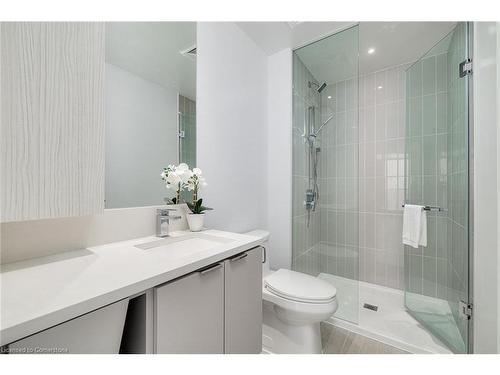 5806-3883 Quartz Road, Mississauga, ON - Indoor Photo Showing Bathroom