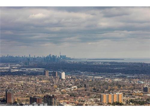 5806-3883 Quartz Road, Mississauga, ON - Outdoor With View