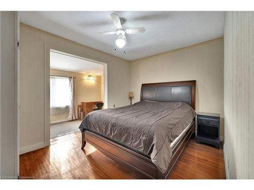 215 West Church Street, Waterford, ON - Indoor Photo Showing Bedroom