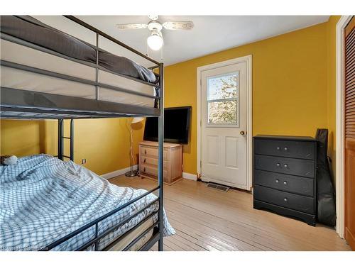 215 West Church Street, Waterford, ON - Indoor Photo Showing Bedroom