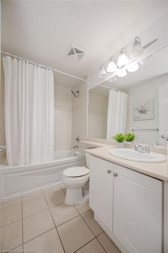 1510-3504 Hurontario Street, Mississauga, ON - Indoor Photo Showing Bathroom