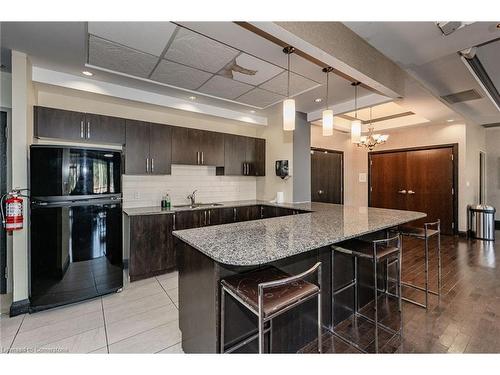 1510-3504 Hurontario Street, Mississauga, ON - Indoor Photo Showing Kitchen With Double Sink With Upgraded Kitchen