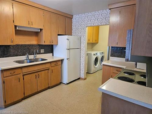 241 Hemlock Street, Waterloo, ON - Indoor Photo Showing Laundry Room