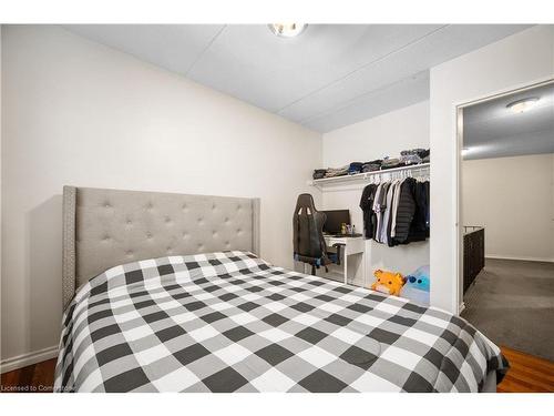 266-40 Tannery Street E, Cambridge, ON - Indoor Photo Showing Bedroom