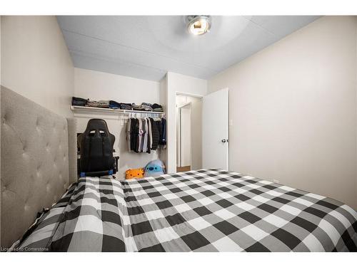 266-40 Tannery Street E, Cambridge, ON - Indoor Photo Showing Bedroom