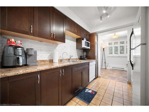 266-40 Tannery Street E, Cambridge, ON - Indoor Photo Showing Kitchen