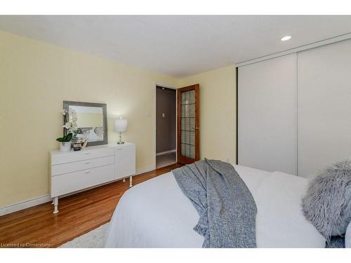 Main-46 Appalachian Crescent, Kitchener, ON - Indoor Photo Showing Bedroom