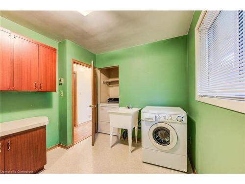 12 Greenwood Drive, New Hamburg, ON - Indoor Photo Showing Laundry Room