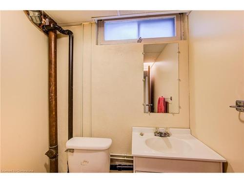 12 Greenwood Drive, New Hamburg, ON - Indoor Photo Showing Bathroom