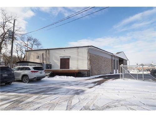 100 Dundas Street E, Paris, ON 