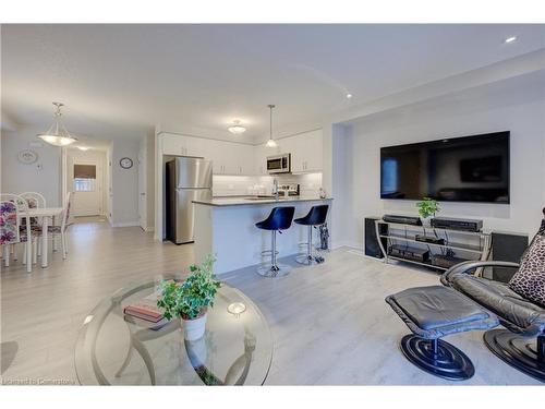 169 South Creek Drive, Kitchener, ON - Indoor Photo Showing Living Room