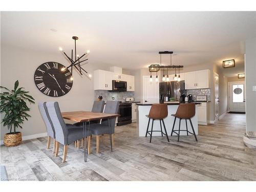 30 Isaac Street, Elmira, ON - Indoor Photo Showing Dining Room