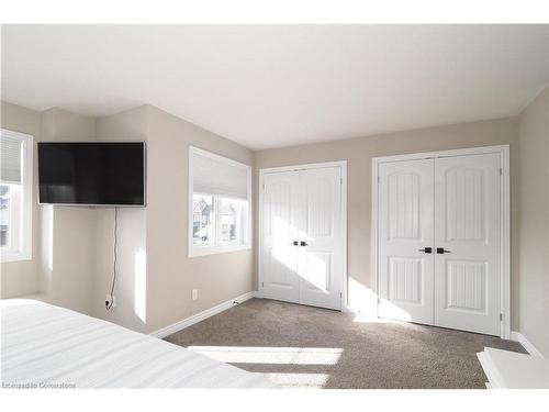 30 Isaac Street, Elmira, ON - Indoor Photo Showing Bedroom