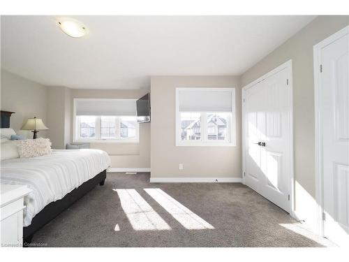 30 Isaac Street, Elmira, ON - Indoor Photo Showing Bedroom