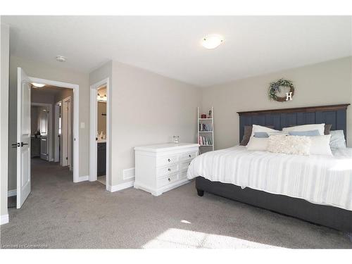 30 Isaac Street, Elmira, ON - Indoor Photo Showing Bedroom