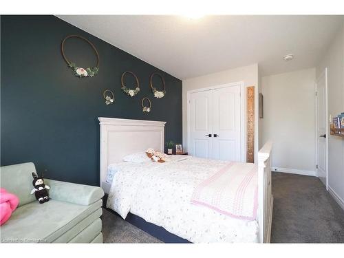 30 Isaac Street, Elmira, ON - Indoor Photo Showing Bedroom