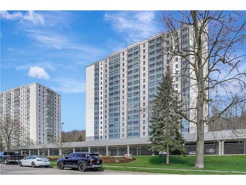 411-55 Green Valley Drive, Kitchener, ON - Outdoor With Facade