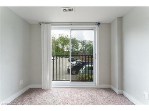 11A-190 Century Hill Drive, Kitchener, ON - Indoor Photo Showing Other Room