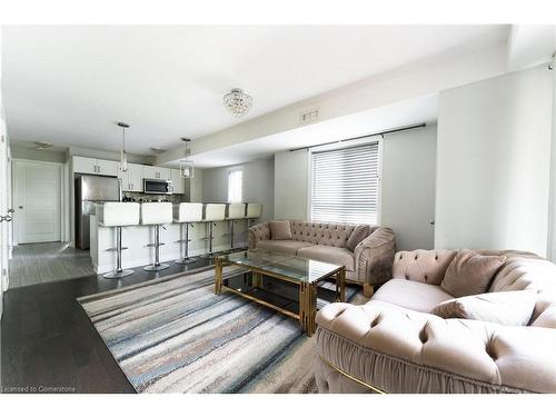 11A-190 Century Hill Drive, Kitchener, ON - Indoor Photo Showing Living Room