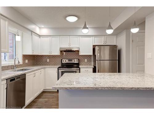 40 Brandy Crescent, Kitchener, ON - Indoor Photo Showing Kitchen With Stainless Steel Kitchen With Upgraded Kitchen