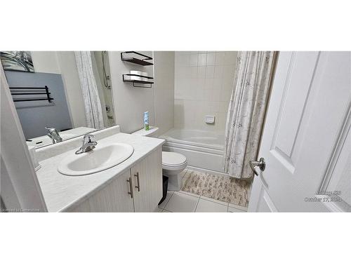 26-420 Linden Drive, Cambridge, ON - Indoor Photo Showing Bathroom