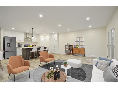 38 Dudhope Avenue, Cambridge, ON - Indoor Photo Showing Living Room