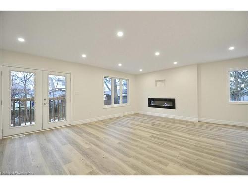 38 Dudhope Avenue, Cambridge, ON - Indoor Photo Showing Other Room