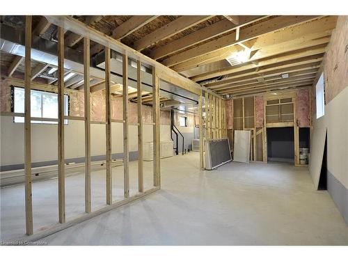 38 Dudhope Avenue, Cambridge, ON - Indoor Photo Showing Bathroom