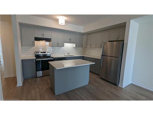 80-261 Woodbine Avenue, Kitchener, ON - Indoor Photo Showing Kitchen With Upgraded Kitchen