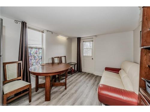 15 Todd Street, Cambridge, ON - Indoor Photo Showing Dining Room