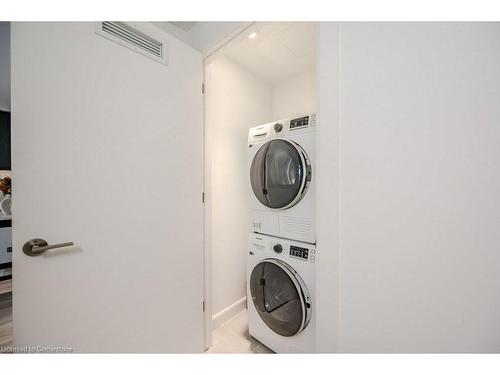 506-741 King Street West Street W, Kitchener, ON - Indoor Photo Showing Laundry Room