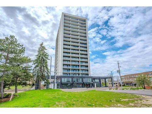 506-741 King Street West Street W, Kitchener, ON - Outdoor With Facade