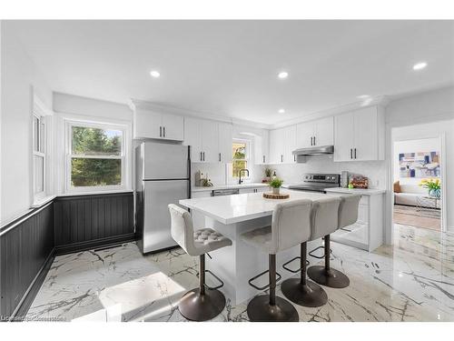 5449 Wellington Rd 39 Road, Guelph, ON - Indoor Photo Showing Kitchen