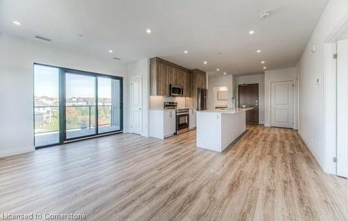 524-525 New Dundee Road, Kitchener, ON - Indoor Photo Showing Kitchen