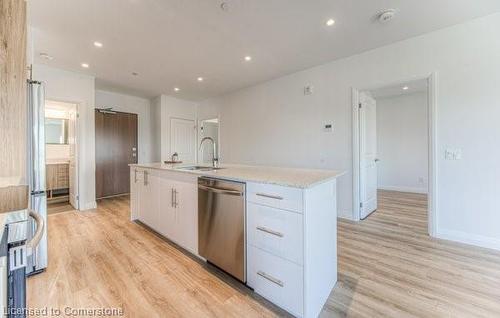 524-525 New Dundee Road, Kitchener, ON - Indoor Photo Showing Kitchen With Upgraded Kitchen