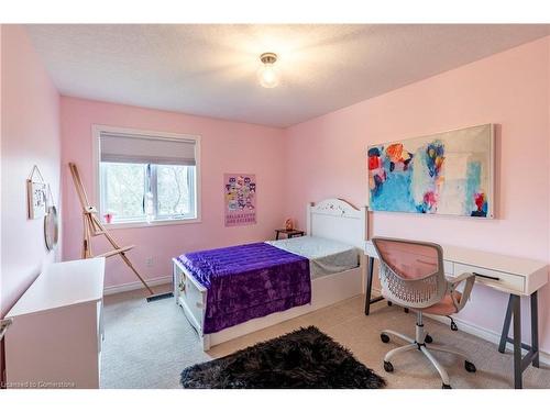 33 Notchwood Court, Kitchener, ON - Indoor Photo Showing Bedroom