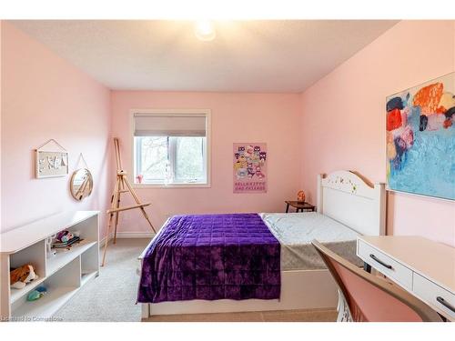 33 Notchwood Court, Kitchener, ON - Indoor Photo Showing Bedroom