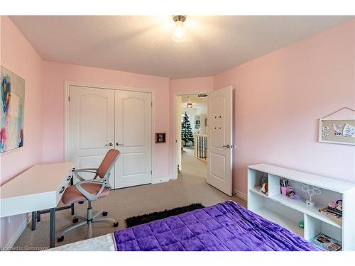 33 Notchwood Court, Kitchener, ON - Indoor Photo Showing Bedroom