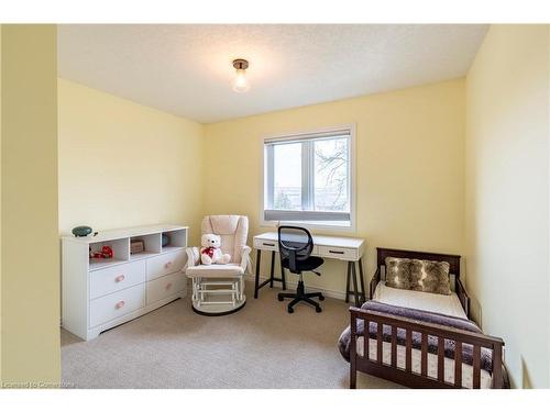 33 Notchwood Court, Kitchener, ON - Indoor Photo Showing Bedroom