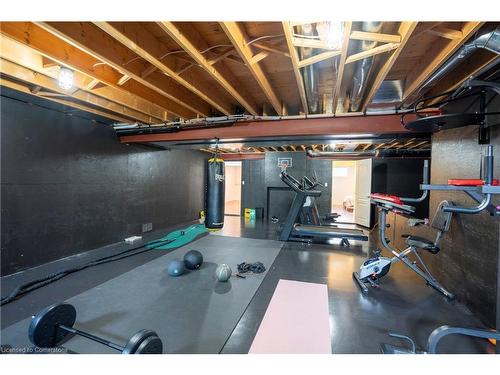 33 Notchwood Court, Kitchener, ON - Indoor Photo Showing Gym Room