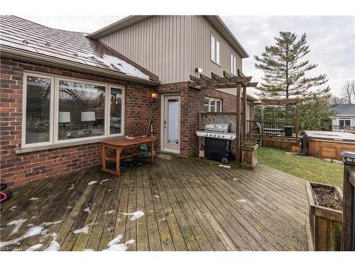 33 Notchwood Court, Kitchener, ON - Outdoor With Deck Patio Veranda With Exterior