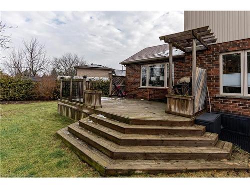 33 Notchwood Court, Kitchener, ON - Outdoor With Deck Patio Veranda