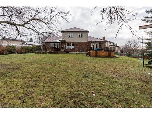 33 Notchwood Court, Kitchener, ON - Outdoor With Backyard