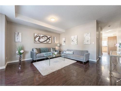 709 Frederick Street, Kitchener, ON - Indoor Photo Showing Living Room