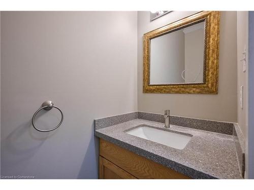 709 Frederick Street, Kitchener, ON - Indoor Photo Showing Bathroom