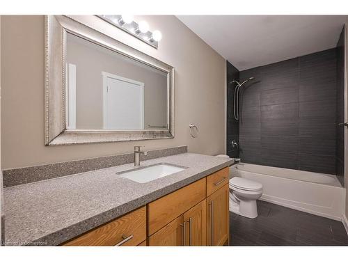 709 Frederick Street, Kitchener, ON - Indoor Photo Showing Bathroom